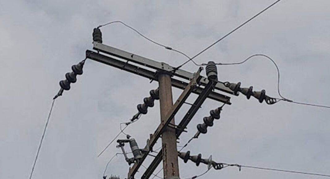 Crece la inconformidad por apagones en el Istmo; más de 70 colonias afectadas en Salina Cruz