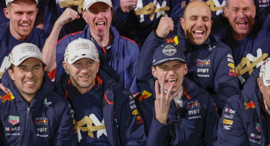 Checo Pérez, muy “caballeroso” para ser campeón del mundo, asegura Helmut Marko, asesor de Red Bull: “Levantaba el pie del acelerador”