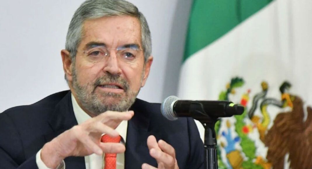 Juan Ramón de la Fuente dejará temporalmente la SRE para someterse a una cirugía