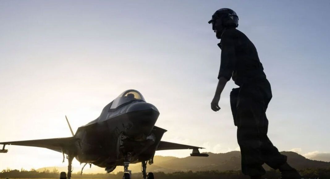 Ejército de EU ataca otra lancha en el Pacífico; van al menos 30 embarcaciones destruidas