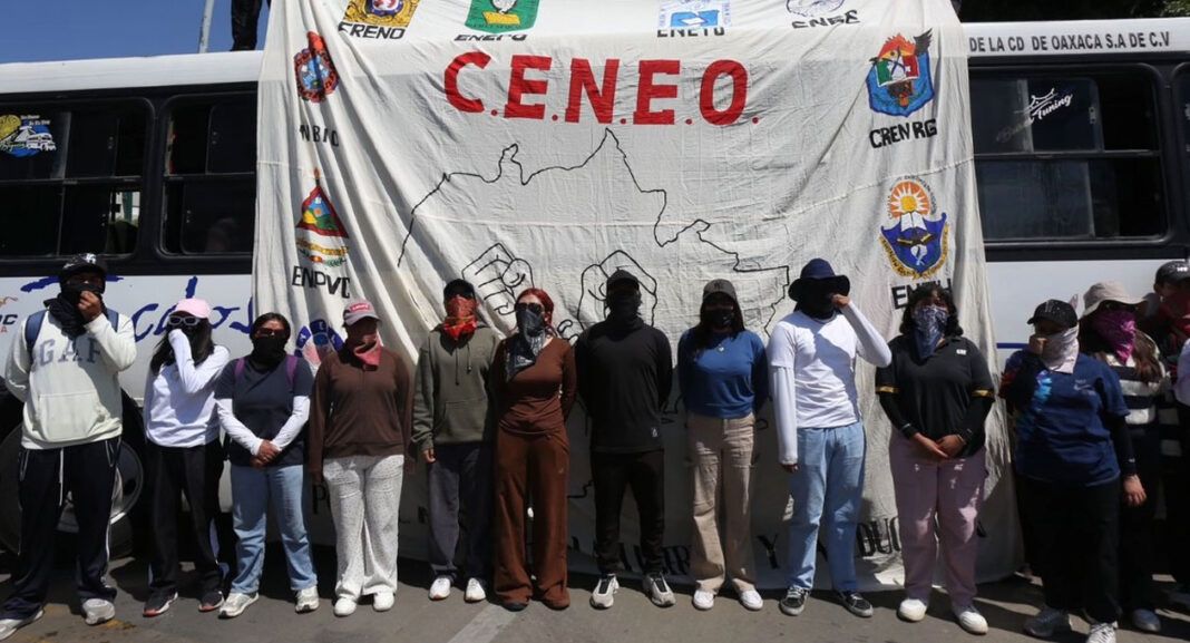 Protestan normalistas en Oaxaca contra desaparición de Educación Especial