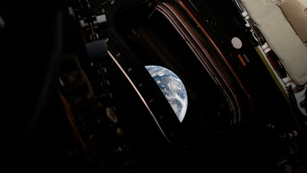 Artemis II comparte nuevas imágenes lunares mientras está a más de la mitad del camino hacia la Luna